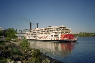 Photo of
riverboat
